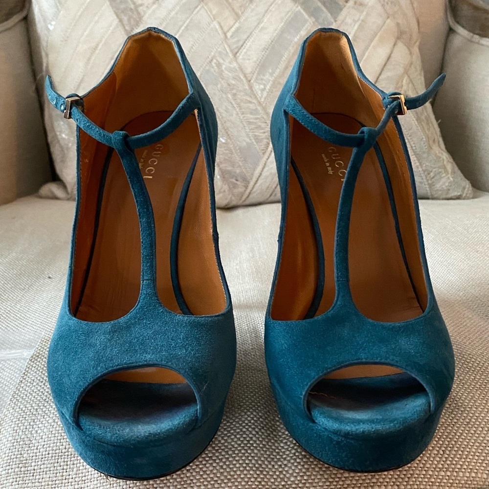 Real/shamrock green gucci 3inch heels